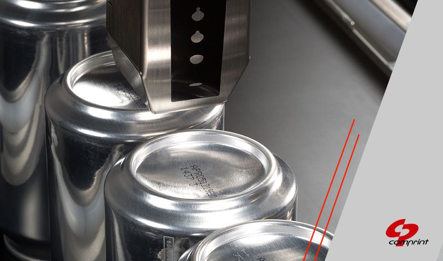 impressora inkjet Hitachi em linha de produção industrial